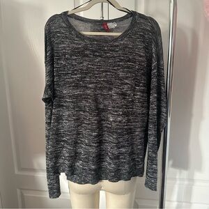 H&M Divided Grey Speckled Thin Knit Sweater Size L